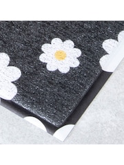 Artsy Mats Black Fresh As a Daisy Doormat - Image 3 of 3