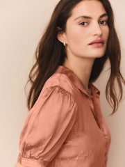Бледно-розовый - Jacquard Peter Pan Collar Puff Sleeve Satin Blouse - Image 4 of 8