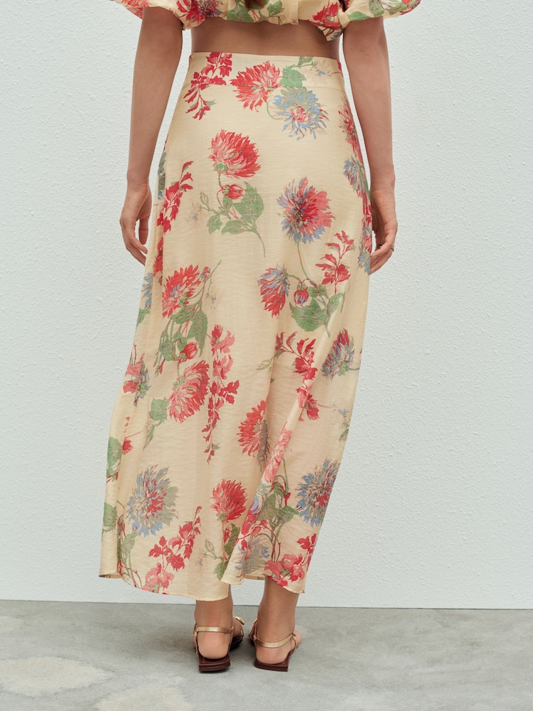 Ecru/Red Floral Print Drape Lightweight Maxi Skirt - Image 6 of 10