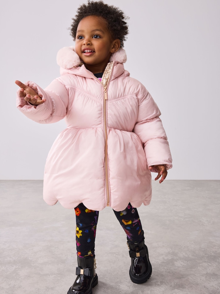 Pink - Baker by Ted Baker Shower Resistant Scallop Padded Coat With Detachable Bag - Bild 1 von 13 Pink - Baker by Ted Baker Shower Resistant Scallop Padded Coat With Detachable Bag - Bild 1 von 13