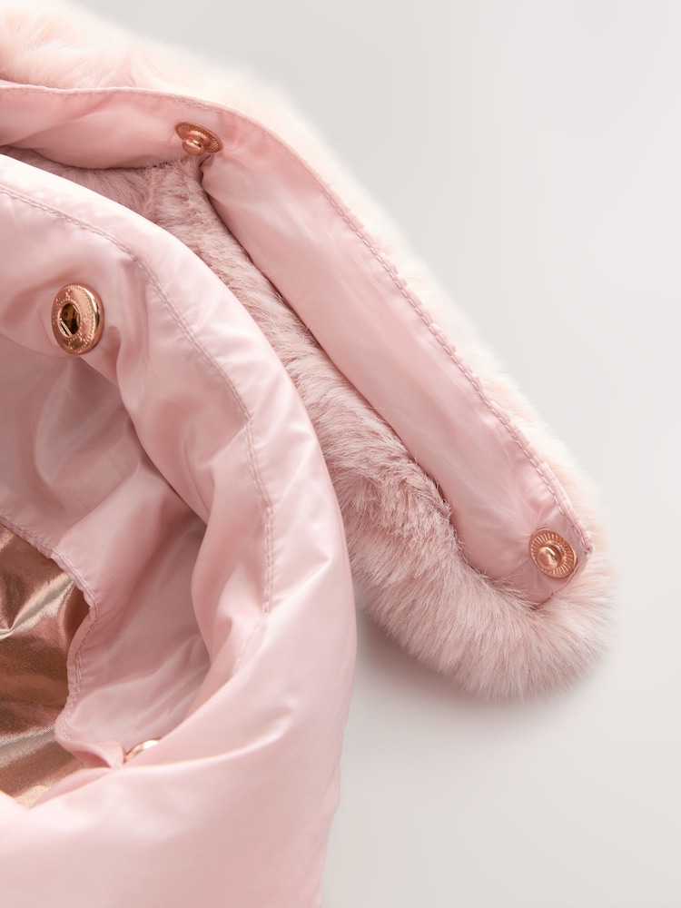 Pink - Baker by Ted Baker Shower Resistant Scallop Padded Coat With Detachable Bag - Bild 13 von 13 Pink - Baker by Ted Baker Shower Resistant Scallop Padded Coat With Detachable Bag - Bild 13 von 13