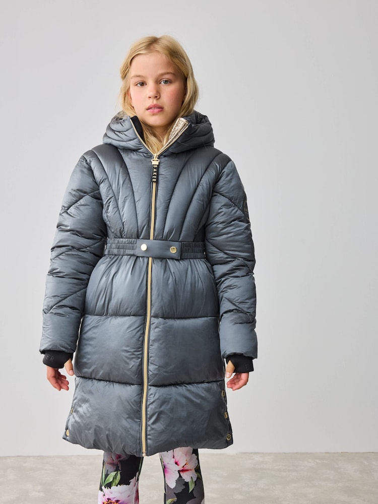 Mornarsko moder nepremočljiv podložen plašč s pasom in perlicami Baker by Ted Baker - Slika 1 iz 22 Mornarsko moder nepremočljiv podložen plašč s pasom in perlicami Baker by Ted Baker - Slika 1 iz 22
