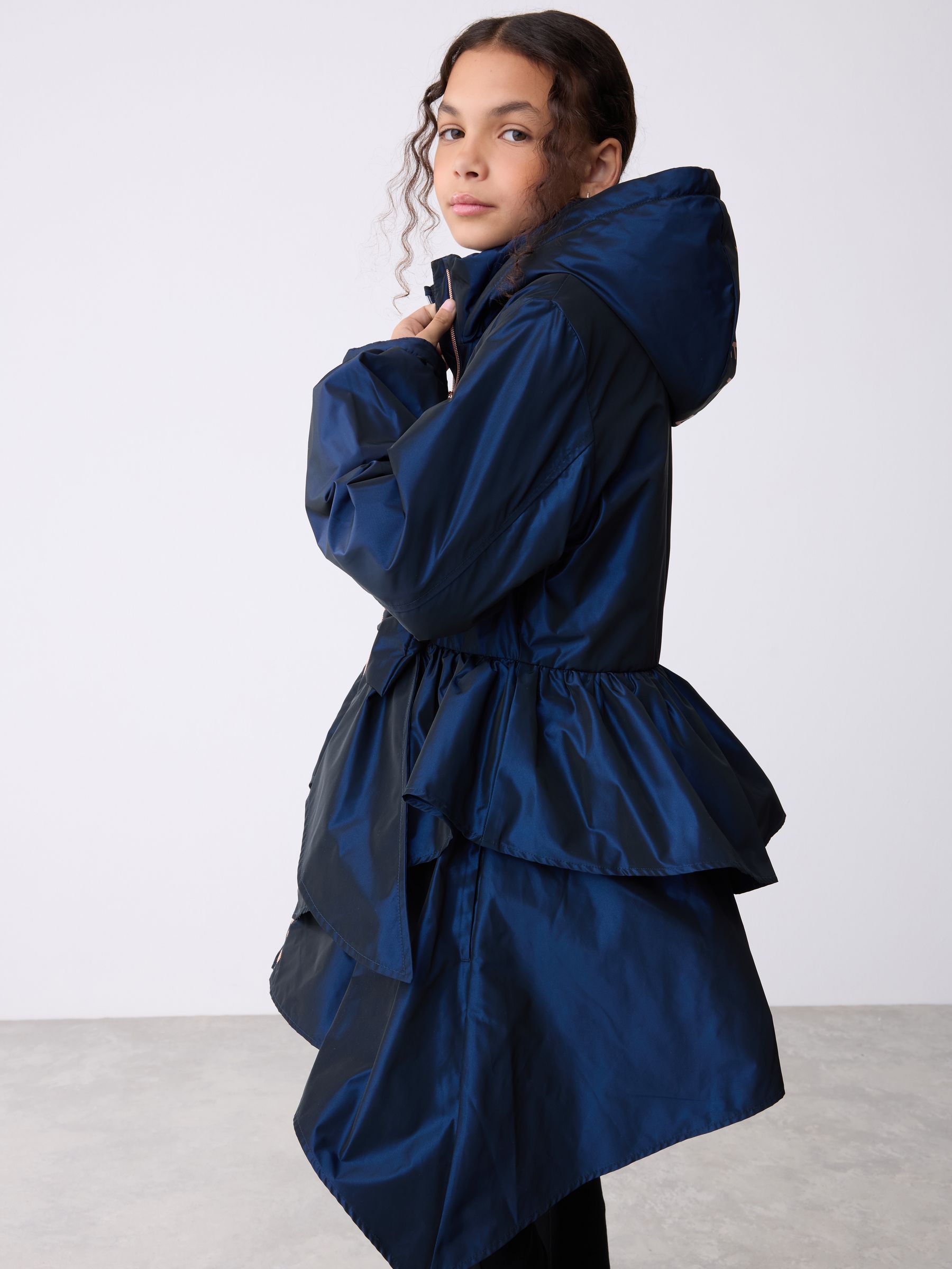 Next：日本 ネイビー - Baker by Ted Baker 小雨耐性 ボウ フリル