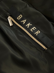 Khakifarben/Grün - Baker by Ted Baker Shower Resistant Branded Hem Raincoat - Bild 16 von 16