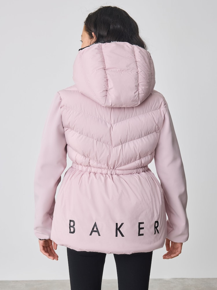 Lila - Baker by Ted Baker spritzwasserbeständiger Steppmantel mit geringem Gewicht und Schößchen - Bild 2 von 11 Lila - Baker by Ted Baker spritzwasserbeständiger Steppmantel mit geringem Gewicht und Schößchen - Bild 2 von 11
