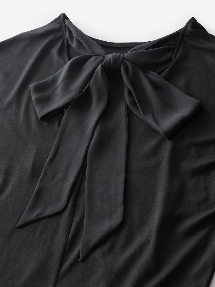 Black Back Bow T-Shirt - Image 2 of 3