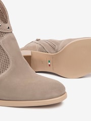 NeroGiardini Beige Leather Boots - Image 6 of 6