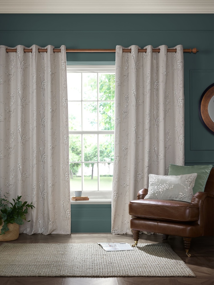 Laura Ashley – Ösenvorhänge mit Weidenkätzchen aus 100 % Baumwolle - Bild 1 von 5 Laura Ashley – Ösenvorhänge mit Weidenkätzchen aus 100 % Baumwolle - Bild 1 von 5