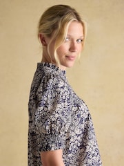 Azul - Joules Silvia Frill Neck Smocked Blouse - Imagem 3 de 7