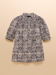 Azul - Joules Silvia Frill Neck Smocked Blouse - Imagem 7 de 7