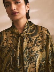 Black and Gold Paisley Print Occasion Kaftan Style V-Neck Maxi Dress - Image 5 of 7