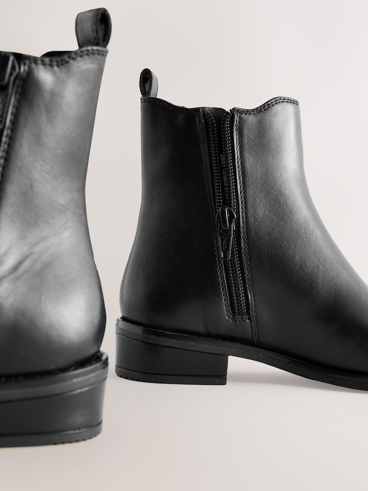 Black Leather Heeled Chelsea Boots - Image 4 of 5