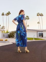 Friends Like These Blue Floral Petite Occasion V-Neck Chiffon Midi Dress - Image 5 of 5