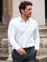 Белый - The Savile Row Company Slim Fit 100% Cotton Herringbone Formal Shirt - Image 4 of 7
