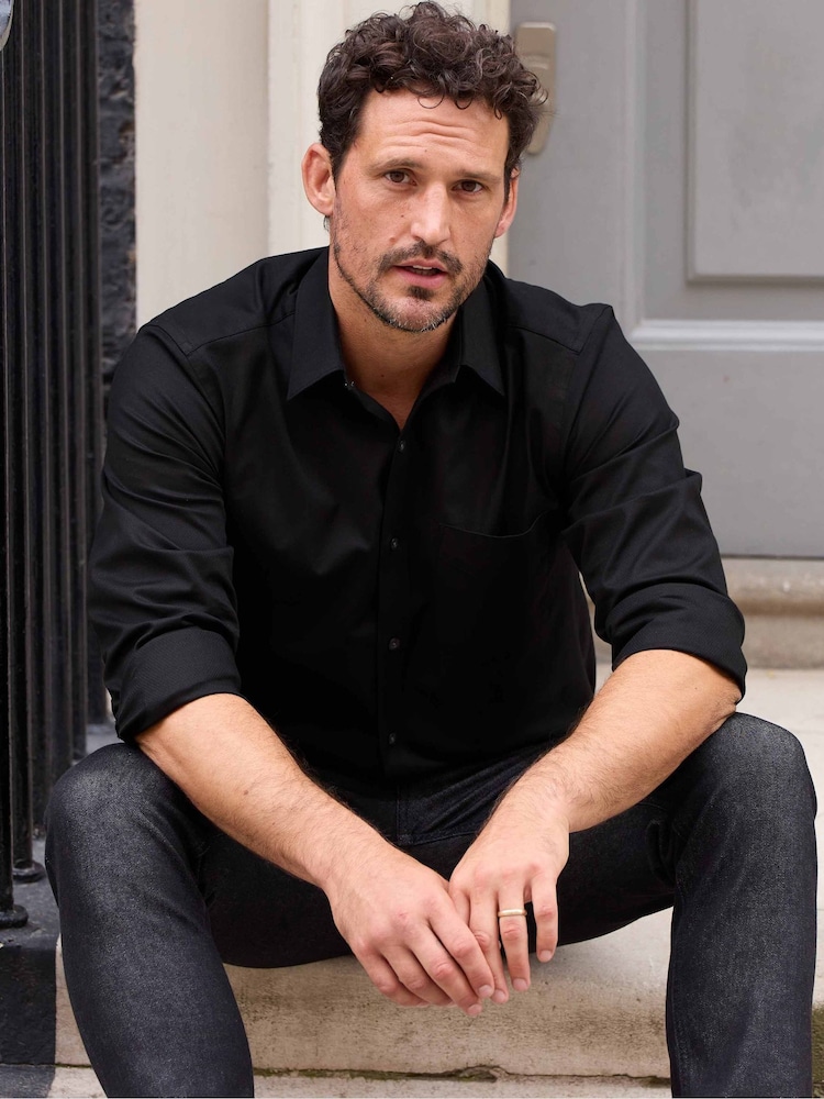 The Savile Row Company Classic Fit 100% Cotton Herringbone Formal Shirt - Image 1 of 5