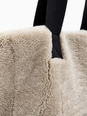 AllSaints Brown Izzy Shearling Tote Bag - Image 5 of 7