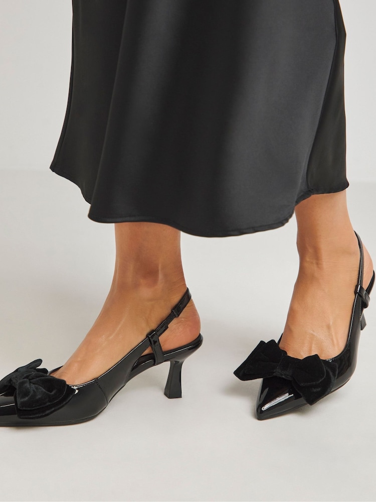 Simply Be Bow Pointed Toe Heeled Court Shoes In Wide Fit - Imagen 4 de 4 Simply Be Bow Pointed Toe Heeled Court Shoes In Wide Fit - Imagen 4 de 4