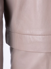 Lakeland Leather Cream Helton Hooded Jacket - Image 5 of 8