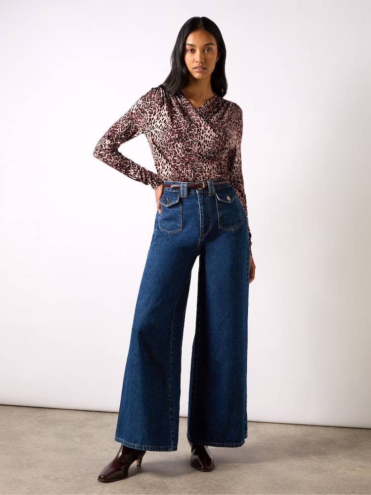 Ro&Zo Leopard Print Jersey Drape Front Top - Imagen 2 de 4