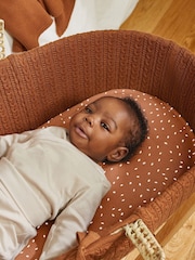 The Little Green Sheep Terracotta Knitted Moses Basket & Mattress - Image 4 of 5