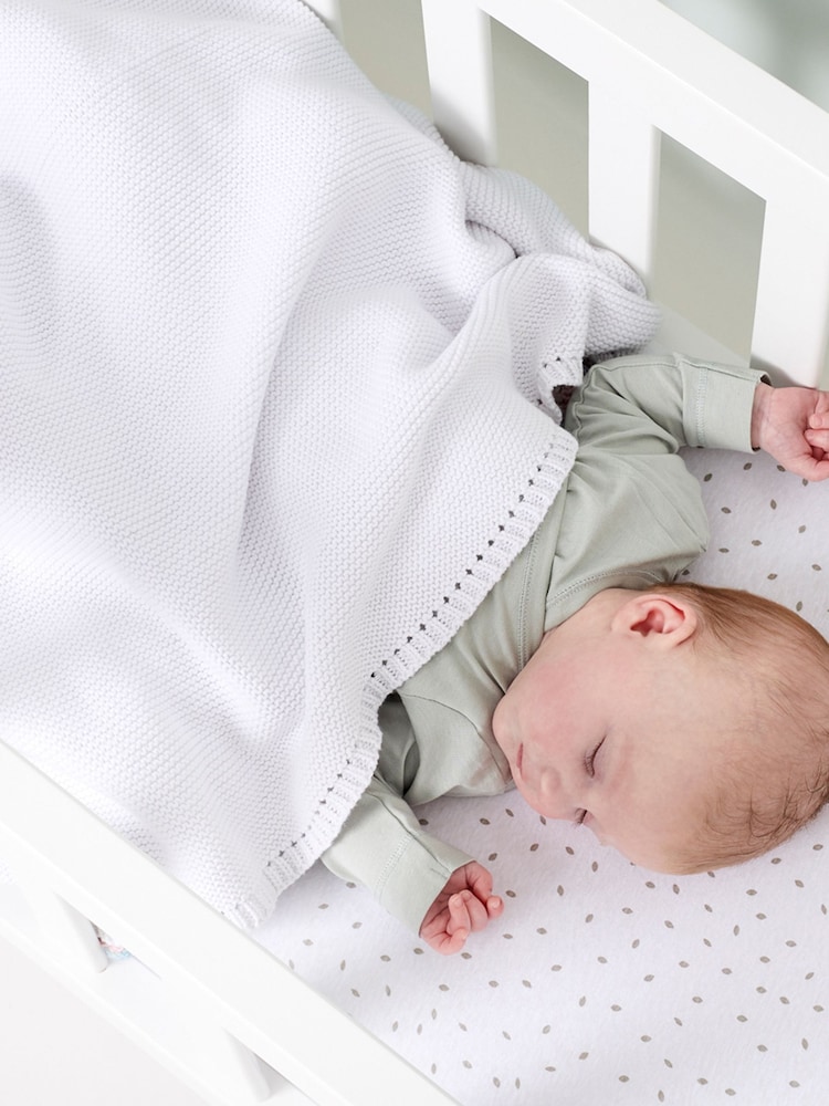 The Little Green Sheep White Baby 100% Cotton Organic Knitted Cellular Blanket - Image 4 of 4