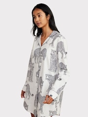 Chelsea Peers White Leopard Print 100% Cotton Nightshirt - Image 3 of 5