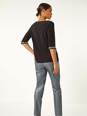Roman Embellished Neck Stretch Top - Imagem 3 de 5