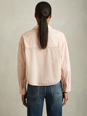 Rosa pálido - Reiss Darcy Cotton Denim-Print Cropped Shirt - Imagen 5 de 6