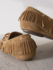 Marrón tostado - Signature Premium Suede Fringe Boat Shoes - Imagen 3 de 6