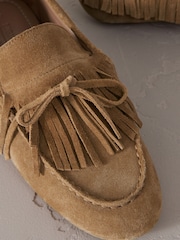 Marrón tostado - Signature Premium Suede Fringe Boat Shoes - Imagen 5 de 6