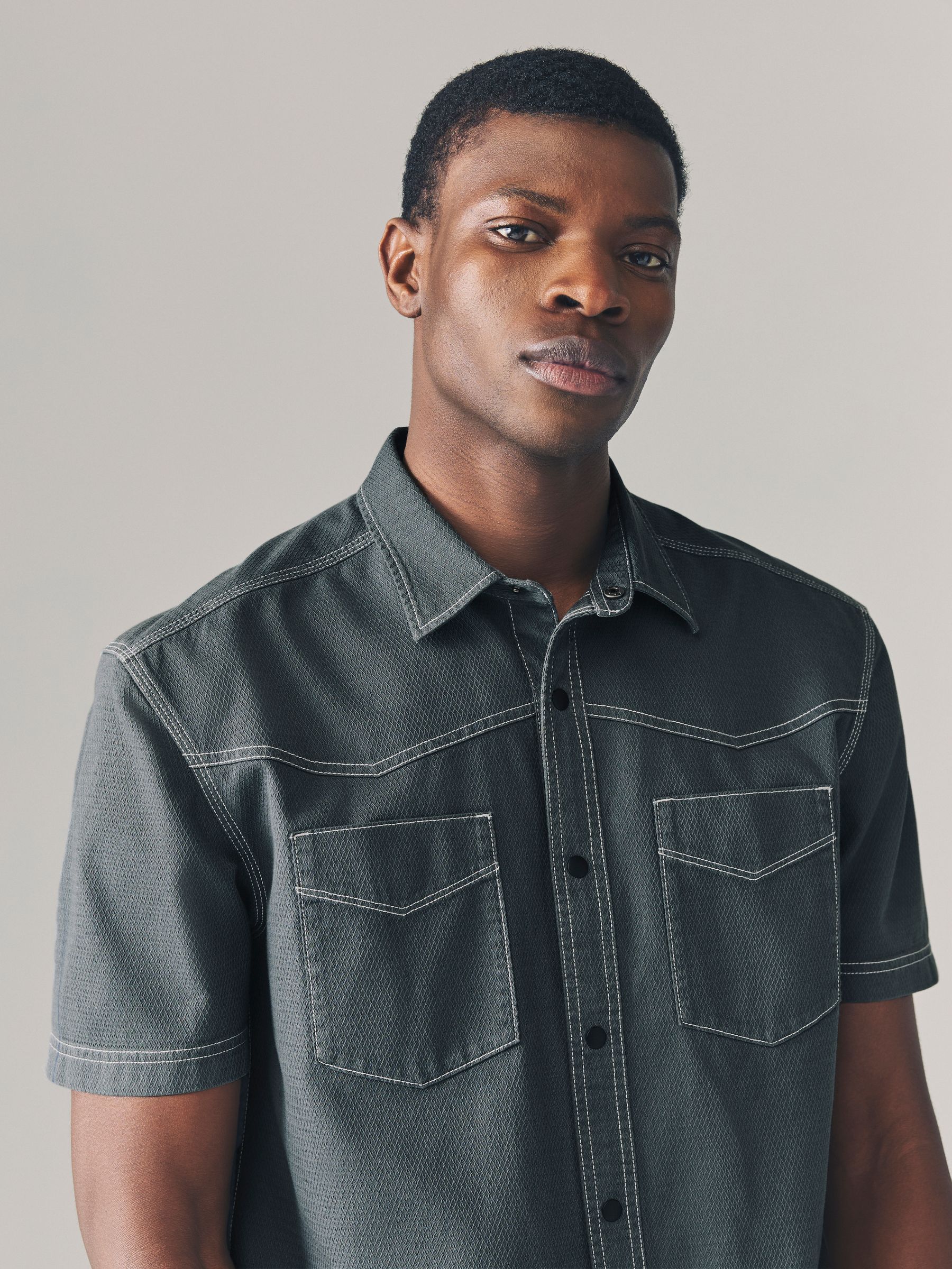 【MEER.】OPEN COLLAR SHORT SHIRT CHARCOAL Buy Charcoal Grey Twin Pocket Contrast Stitch Short Sleeve 100