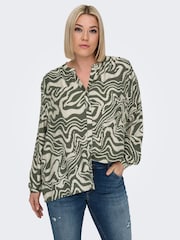 ONLY Curve Green Printed Button Through Blouse - Image 3 of 7