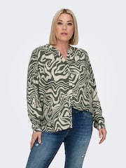 ONLY Curve Green Printed Button Through Blouse - Image 4 of 7