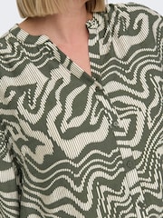 ONLY Curve Green Printed Button Through Blouse - Image 5 of 7