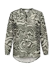 ONLY Curve Green Printed Button Through Blouse - Image 6 of 7