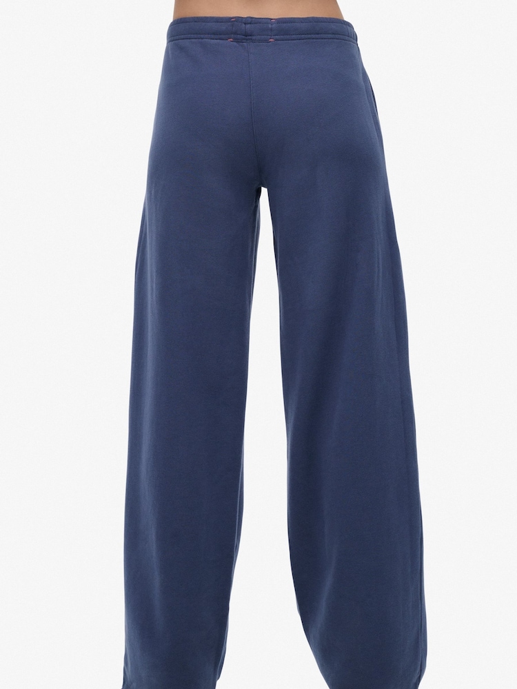 Calça de moletom Superdry Athletic Essential com perna larga e 100% algodão - Imagem 2 de 6