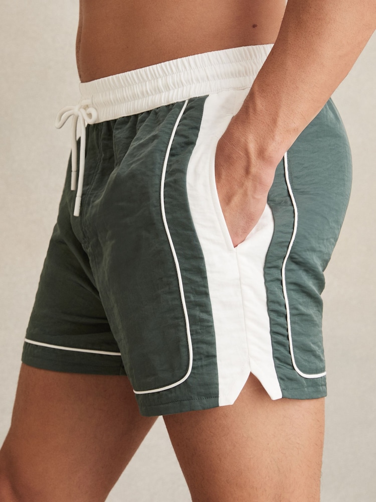 Reiss Dark Green/White Cano Colour-Block Piped-Trim Swim Shorts - Image 3 of 5