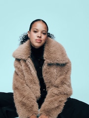 Gap Beige Cropped Faux Fur Jacket - Image 6 of 7