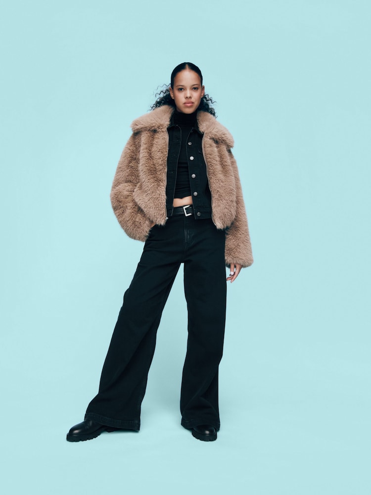 Gap Beige Cropped Faux Fur Jacket - Image 7 of 7