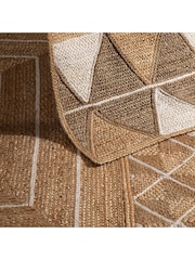 Esselle Natural Prestbury 120x170cm Geo Hand Braided Rug - Image 3 of 5