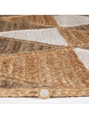 Esselle Natural Prestbury 120x170cm Geo Hand Braided Rug - Image 4 of 5