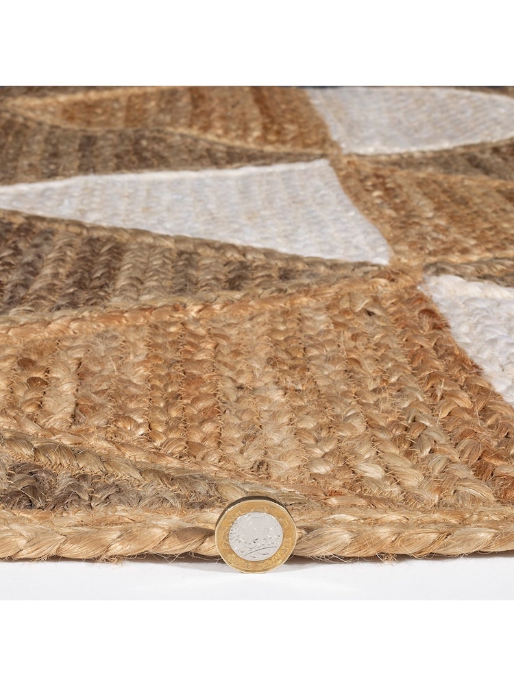 Esselle Natural Prestbury 120x170cm Geo Hand Braided Rug - Image 2 of 3 Esselle Natural Prestbury 120x170cm Geo Hand Braided Rug - Image 2 of 3