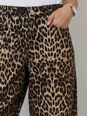Threadbare Brown Leopard Print Barrel Leg Denim 100% Cotton Jeans With Raw Hem - Image 5 of 5