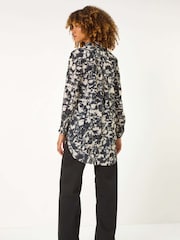 Roman Abstract Print Collar Button Detail Shirt - Bild 3 von 5