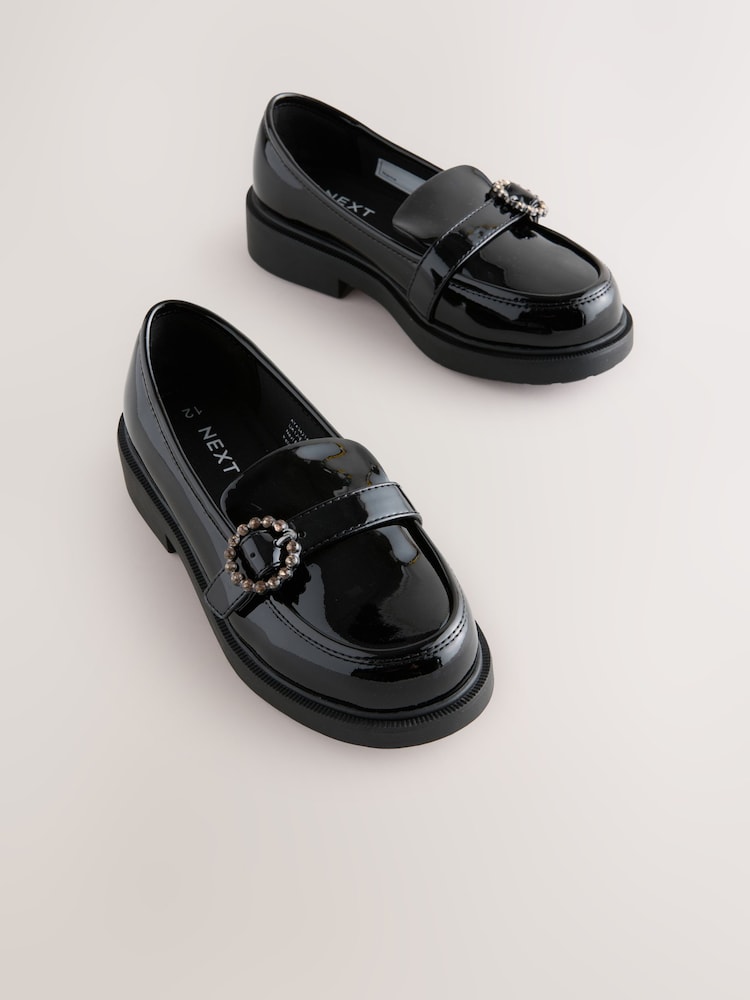 Schwarzes Lackleder - Diamante Brooch School Loafers - Bild 1 von 5