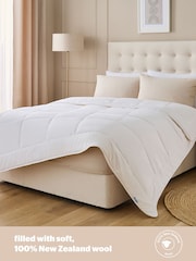 Silentnight Luxury Natural Lightweight Wool White Duvet - Image 2 of 9