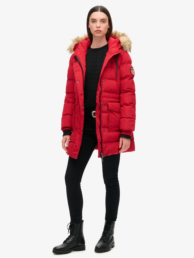 Rojo - Superdry Everest Mid Faux Fur Puffer Jacket - Imagen 2 de 3 Rojo - Superdry Everest Mid Faux Fur Puffer Jacket - Imagen 2 de 3