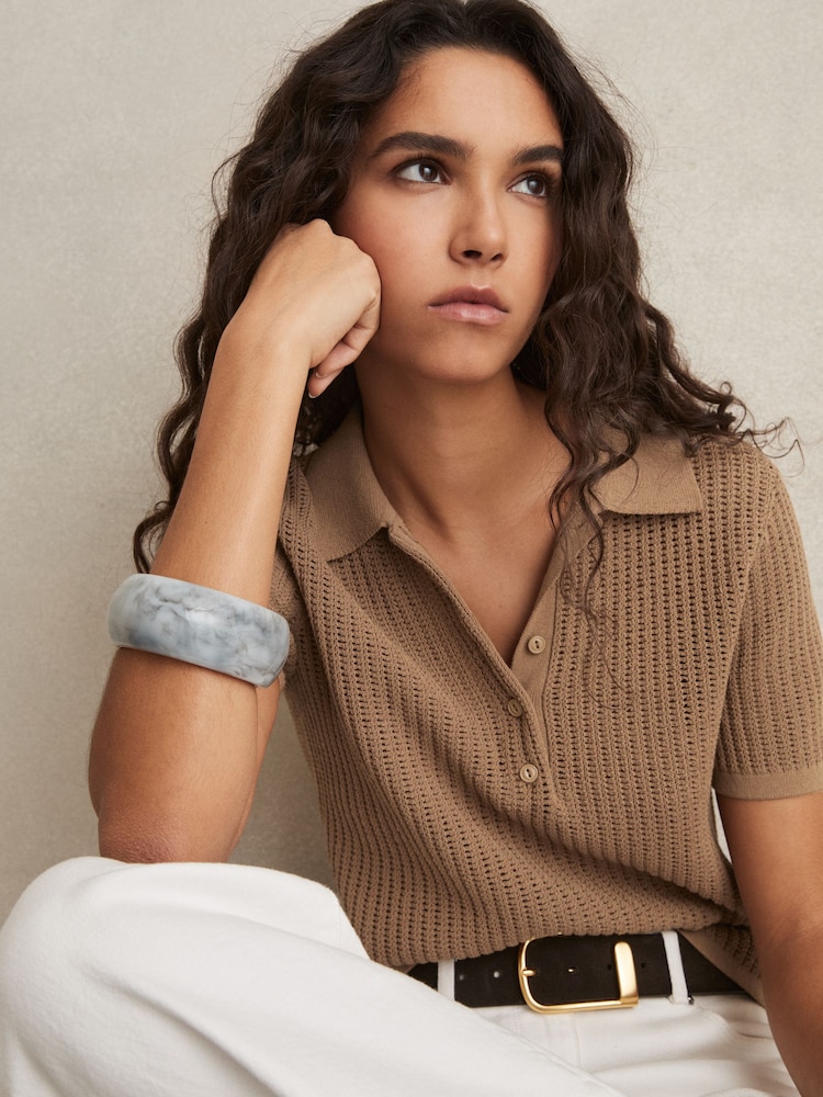 Tostado - Reiss Evi Cotton-Blend Open-Knit Polo Shirt - Imagen 1 de 5 Tostado - Reiss Evi Cotton-Blend Open-Knit Polo Shirt - Imagen 1 de 5