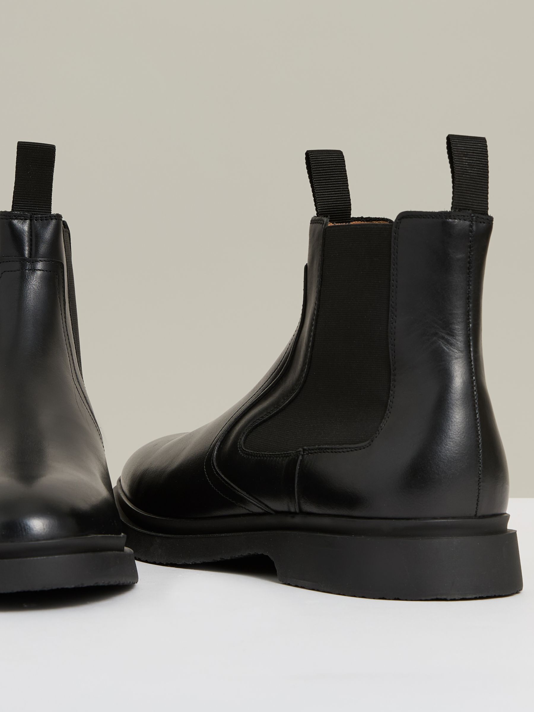 Reiss Black Jagger Leather Rubber Sole Chelsea Boots - Image 6 of 6