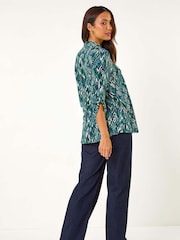 Roman Blue Sky Abstract Print Front Pleat Stretch Top - Image 4 of 6
